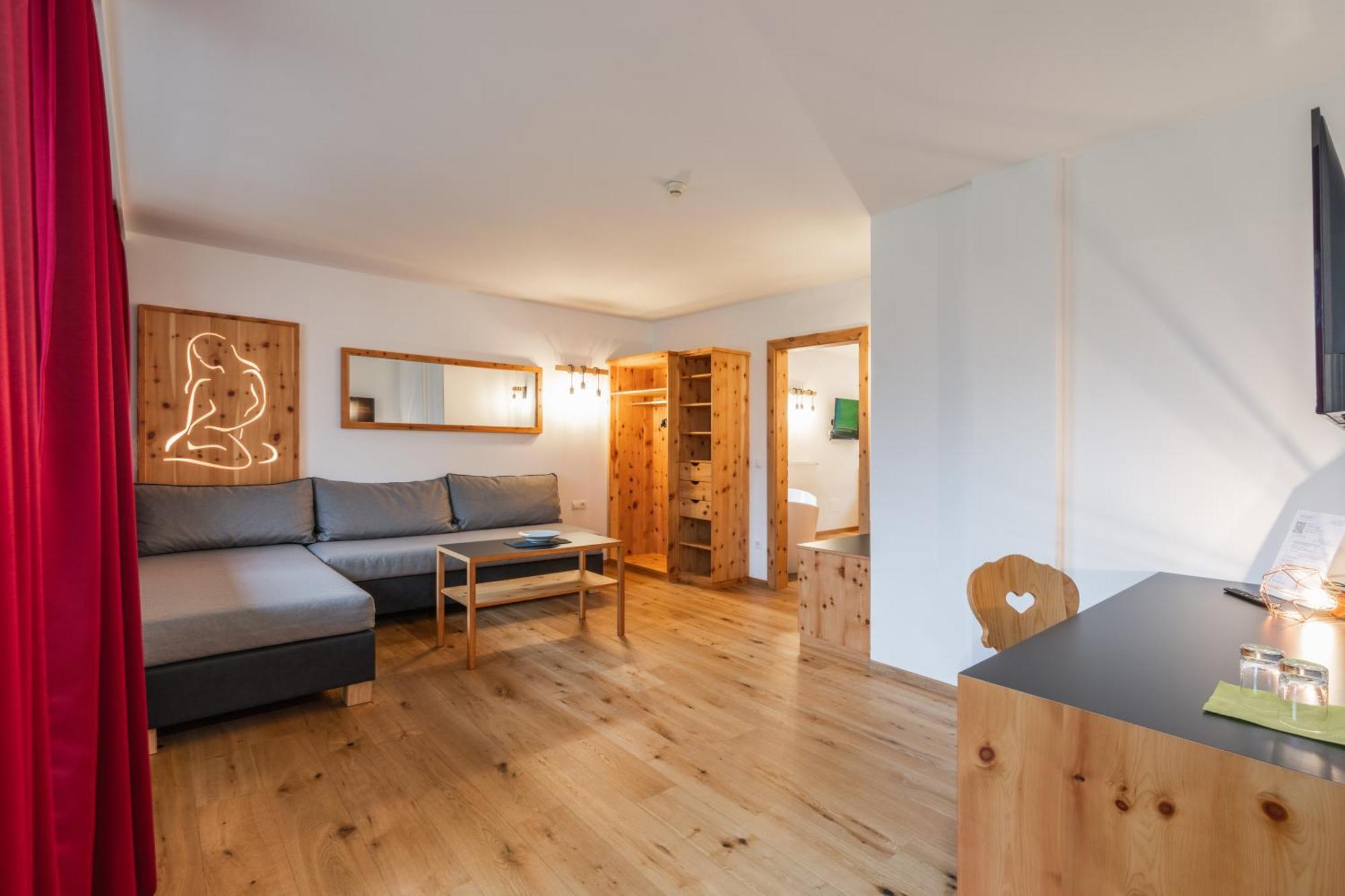 Hotel Asterbel Braies  Ngoại thất bức ảnh