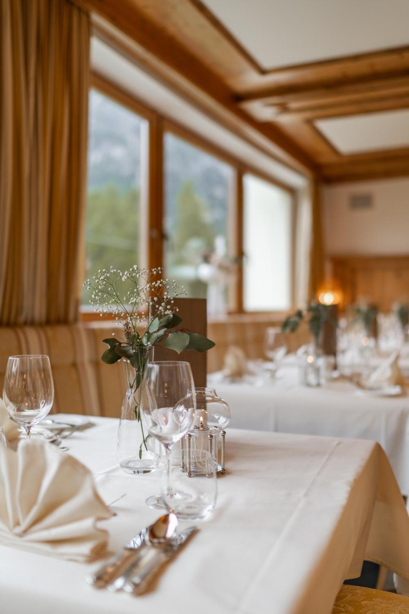 Hotel Asterbel Braies  Ngoại thất bức ảnh