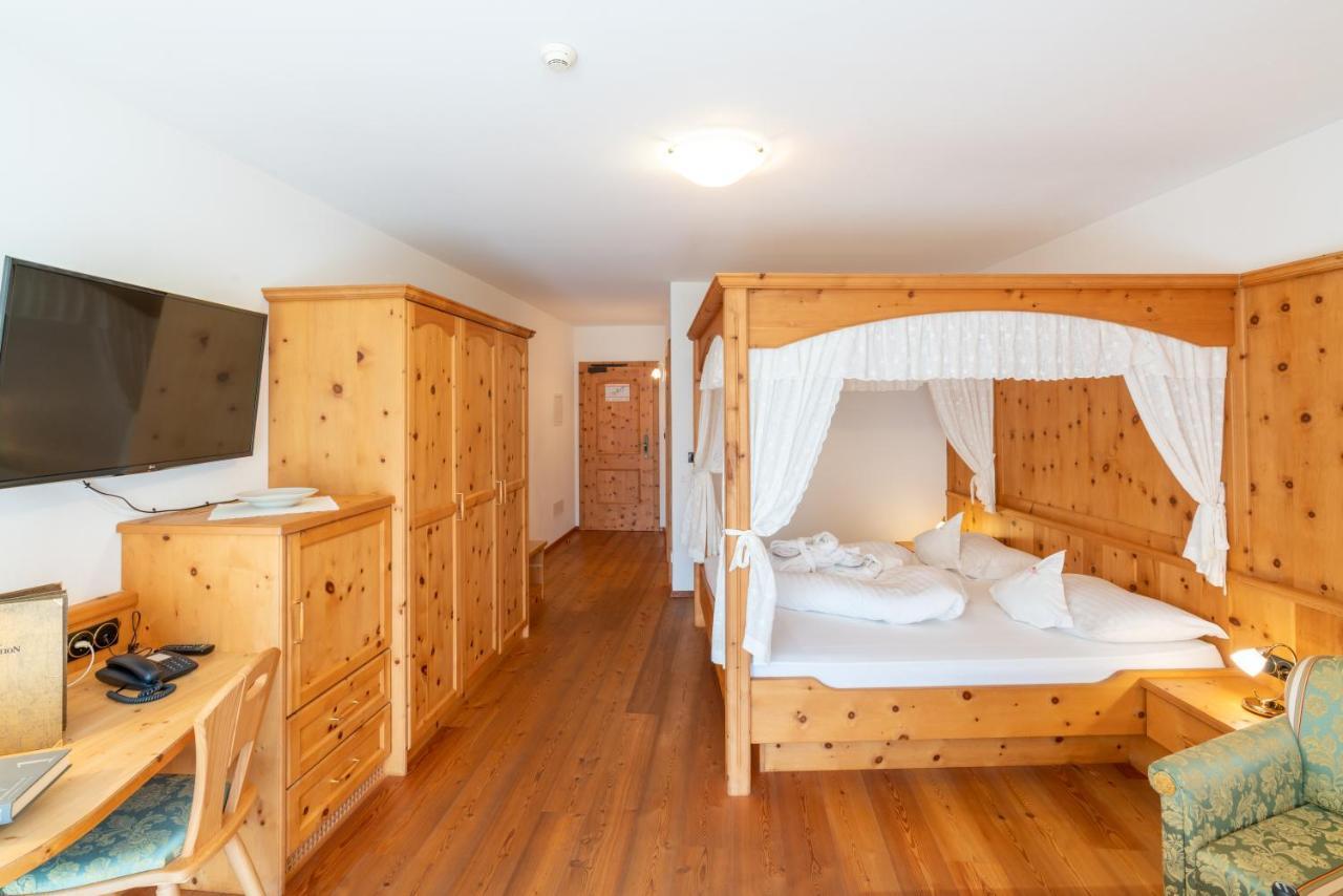 Hotel Asterbel Braies  Ngoại thất bức ảnh