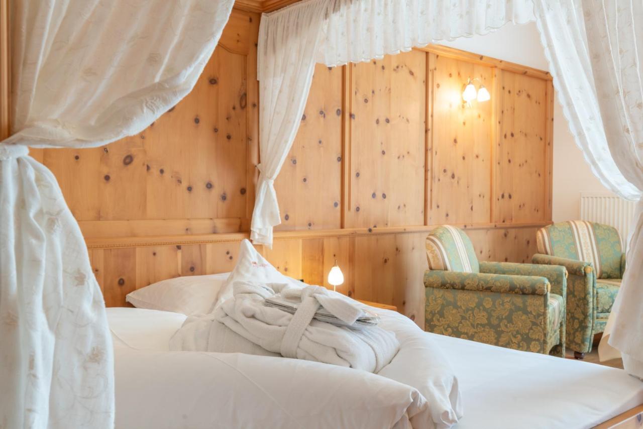 Hotel Asterbel Braies  Ngoại thất bức ảnh